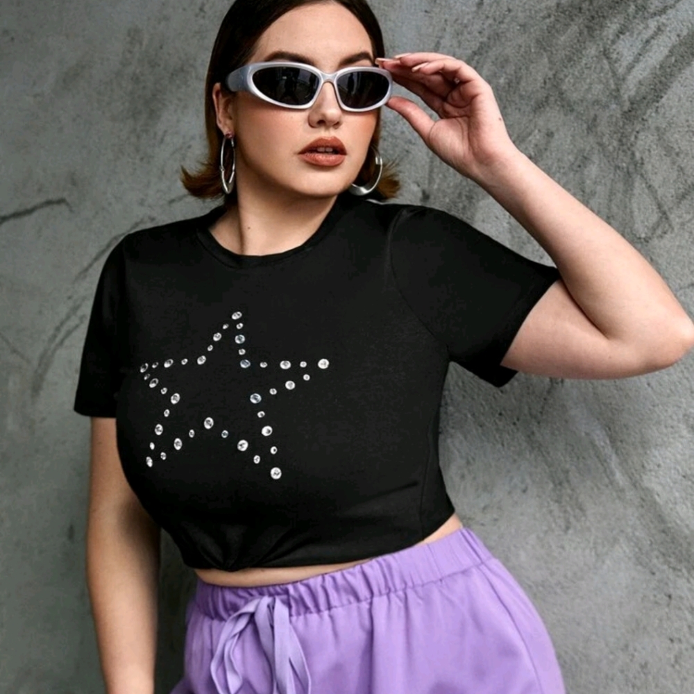 Black crop top t-shirt w/ rhinestone star